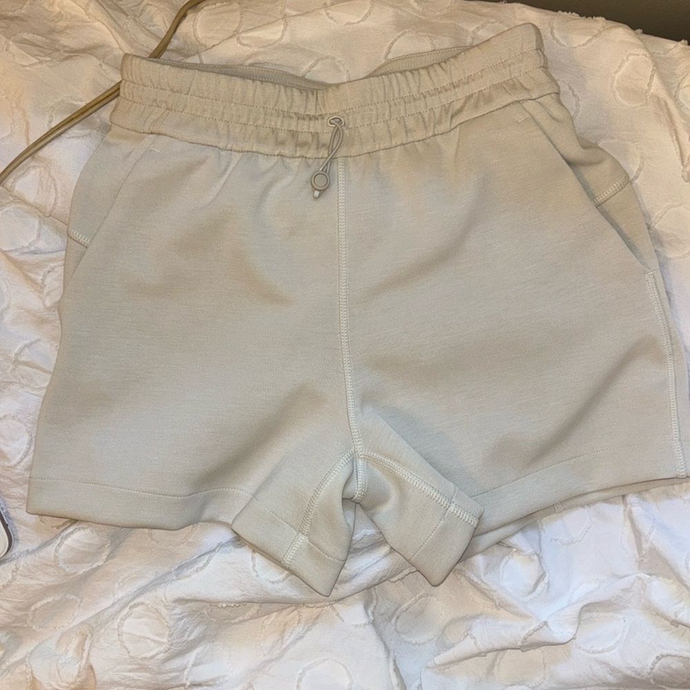 lululemon softstreme shorts